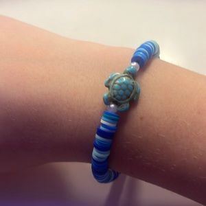 Different colored blue turtle adjustable bracelet